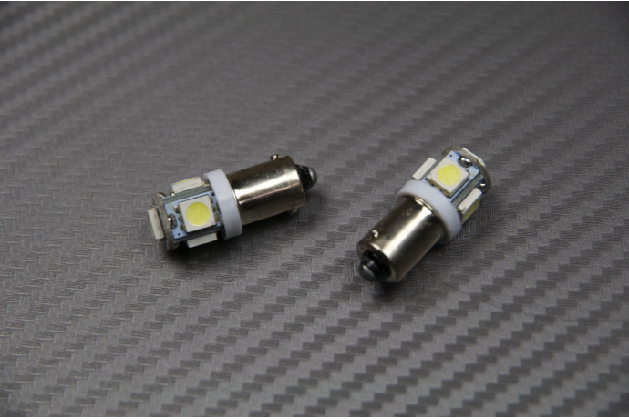 Pareja de Bombillas LED para luces de posición - casquillo pequeño BA9S