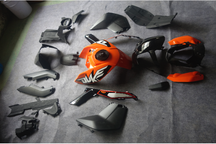 Komplette Motorradverkleidung KTM DUKE 125 / 200 / 390 2011 - 2016