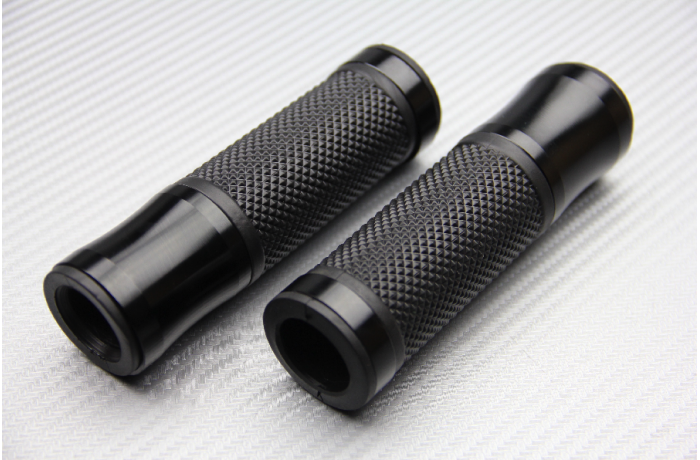 Coppia di manopole in Alluminio / gomma 22 / 24mm modello universale