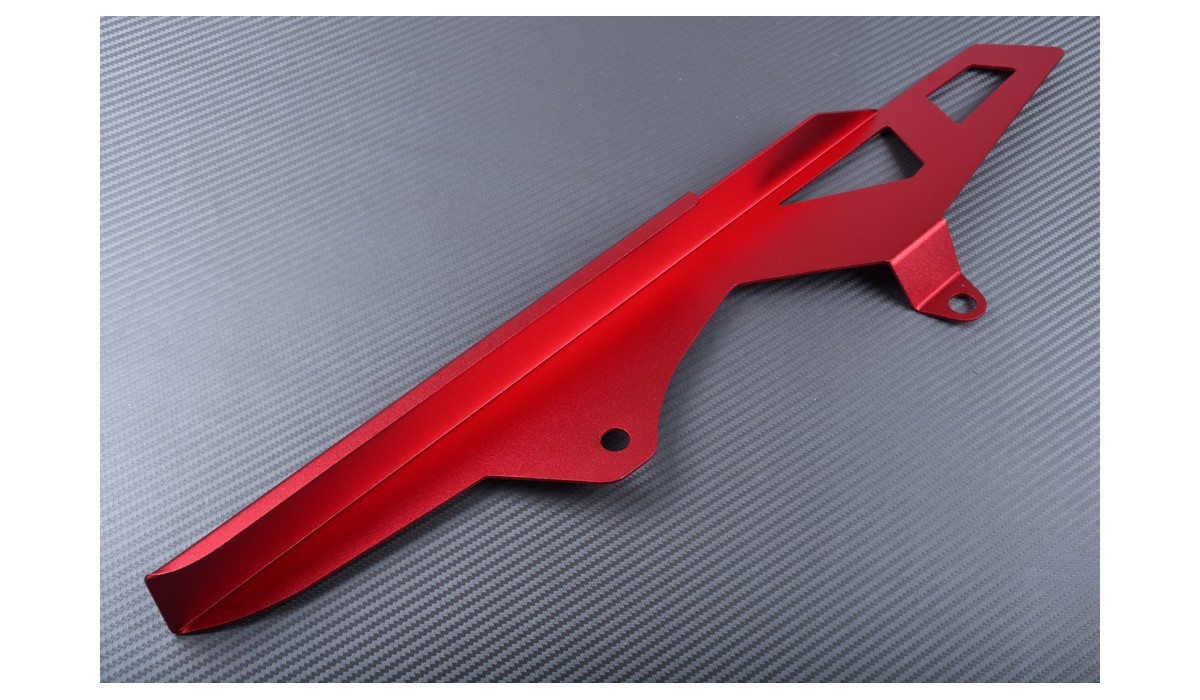 Chain guard in anodised aluminum SUZUKI GSXR 600 / 750 2006 2010