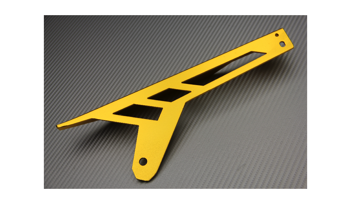 Anodised Aluminum Chain Guard YAMAHA MT09 / TRACER / XSR 900 2013