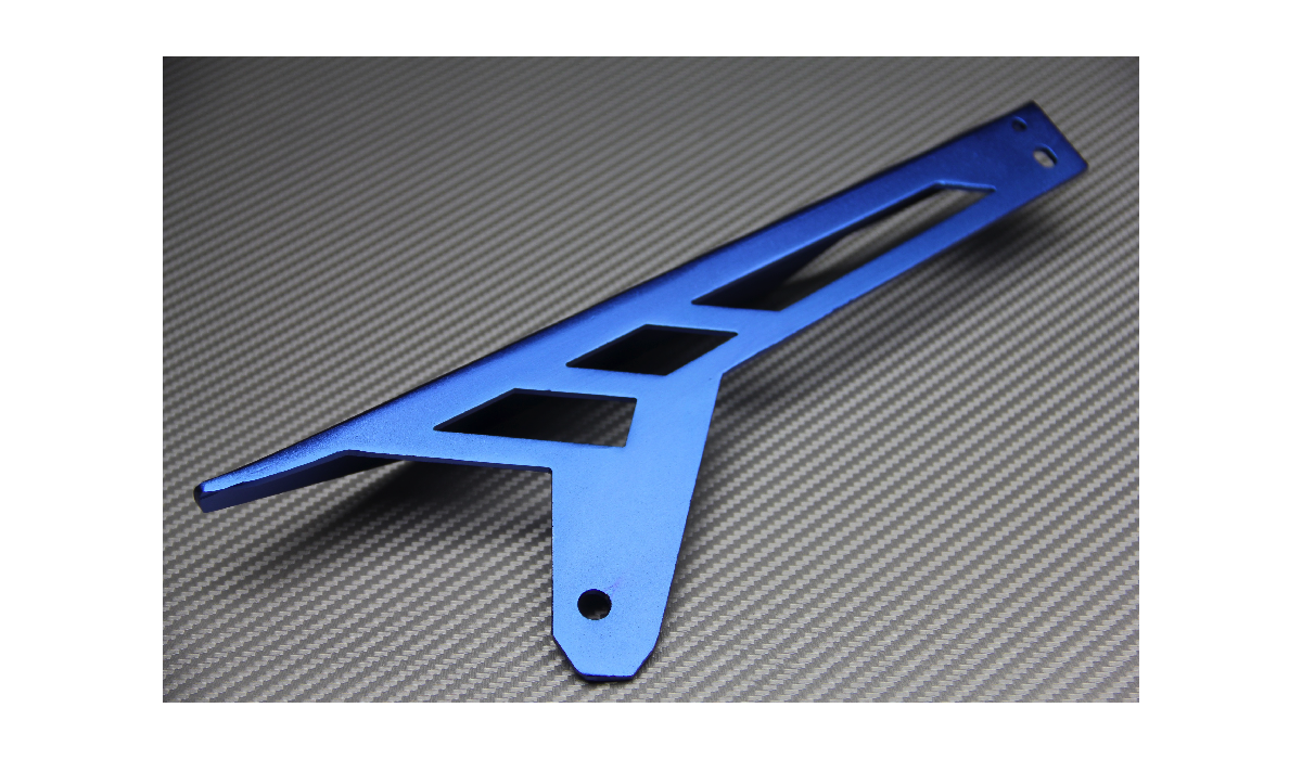 Anodised Aluminum Chain Guard YAMAHA MT09 / TRACER / XSR 900 2013