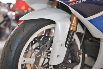 Garde-boue Avant SUZUKI GSXR 600 / 750 / 1000 2000 - 2003