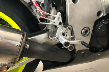 Pedane arretrate regolabili SUZUKI GSXR 600 / 750 SRAD 1996 - 2000
