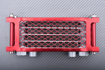 Universal Ölkühler mit seinem Schutzgitter zum Anpassen