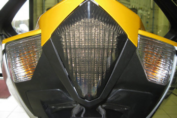 Luz de freno led con intermitentes integrados YAMAHA YZF R1 / TMAX 530 2007 - 2016