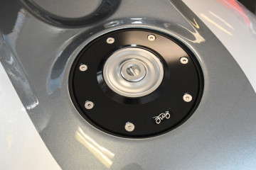 1/4 Quick release petrol cap with key HONDA