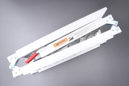 Foldable 3-part loading ramp for motorbikes / scooters