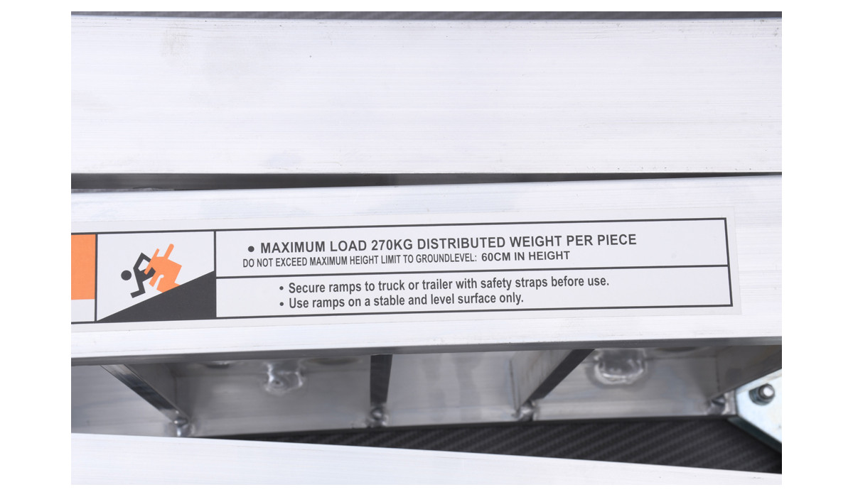 Foldable 3-part loading ramp for motorbikes / scooters