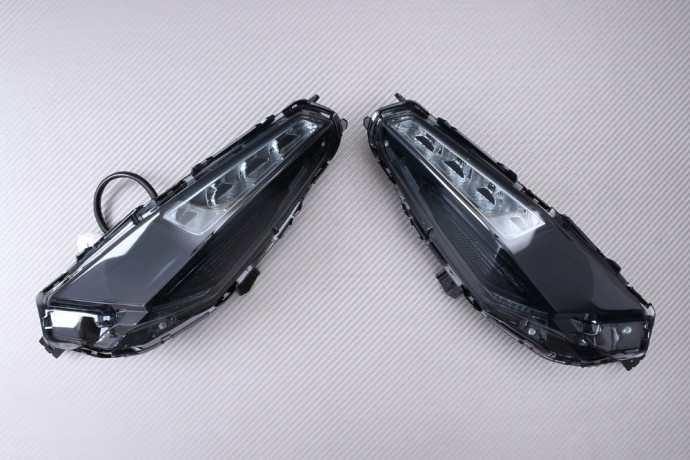 LED Taillight with Integrated turn signals YAMAHA XMAX 125 / 250 / 300 / TECHMAX 2023 - 2025