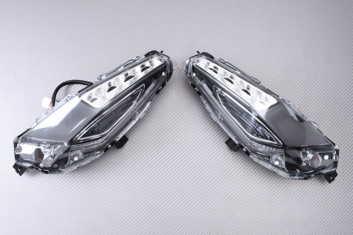 Fanale posteriore indicatori di direzione integrato YAMAHA XMAX 125 / 250 / 300 / TECHMAX 2023 - 2025