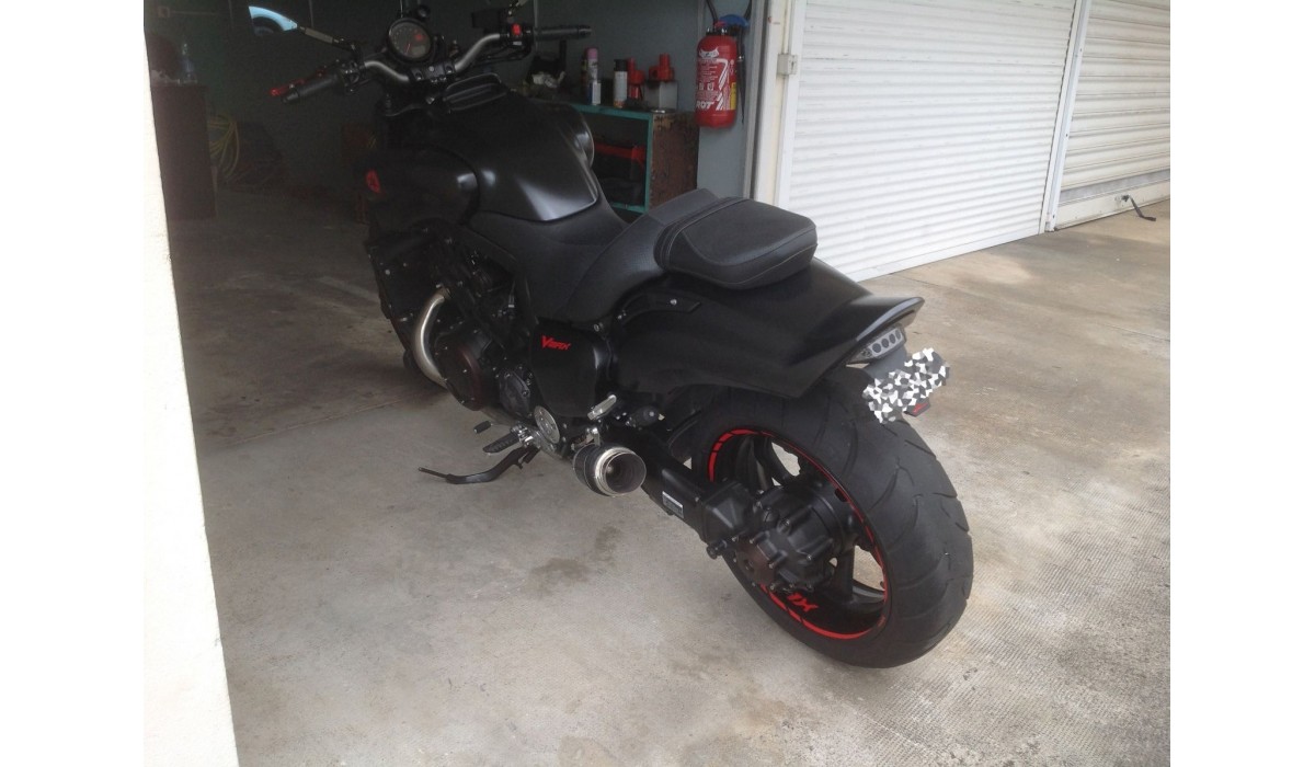 Rear LED Tail light + Turn Signals YAMAHA VMAX 1700 / VMX17 RP21 V-MAX 2009-2017 - Picture 5 of 9