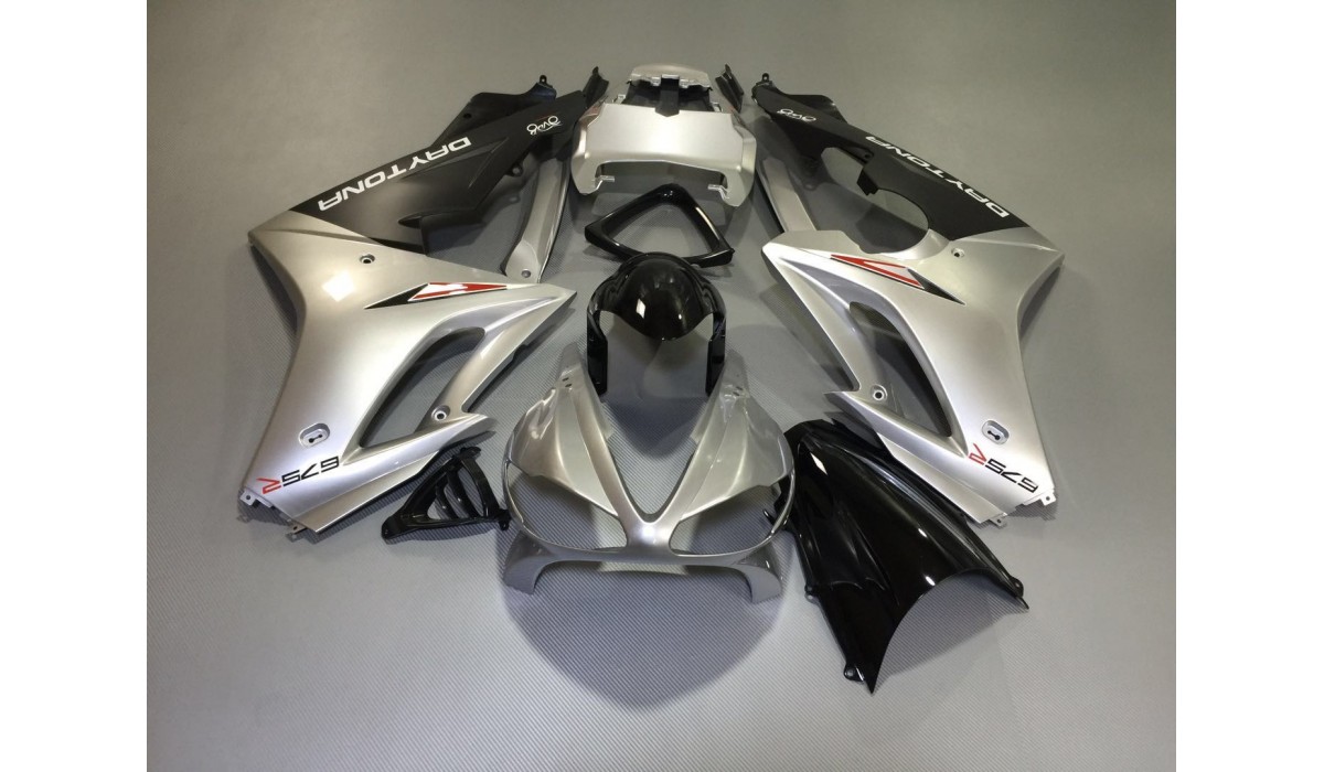 triumph daytona 675 fairings