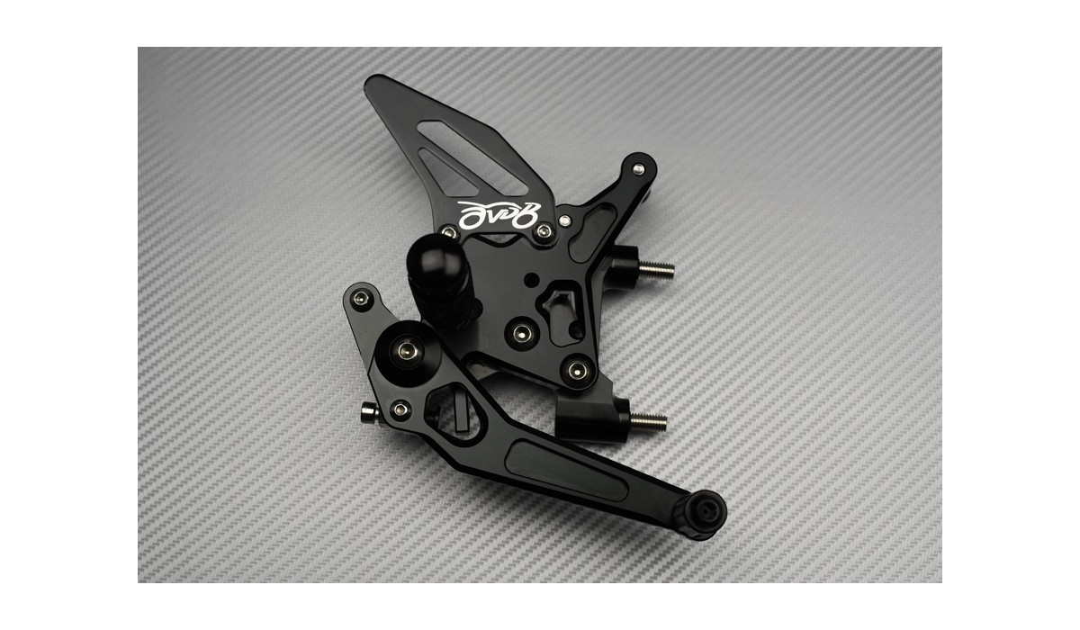 Supporto Pedane Arretrate Regolabili AVDB Per Yamaha MT-09, Tracer 900, XSR 900 - In Alluminio CNC 6061