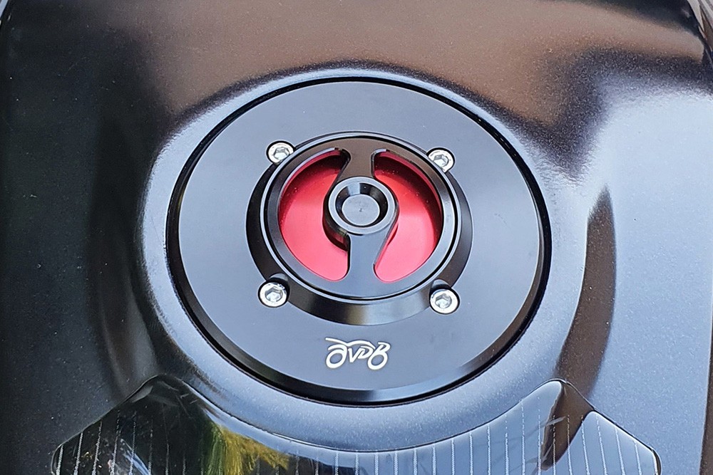 Orange Quick Keyless Fuel Tank Gas Cap For TRIUMPH DAYTONA 675 R